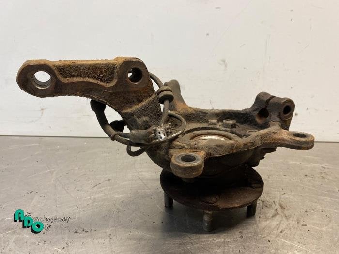 Fusee rechts-voor van een Nissan Qashqai (Qashqai 07-), Gebruikt, -, -, Ophalen of Verzenden