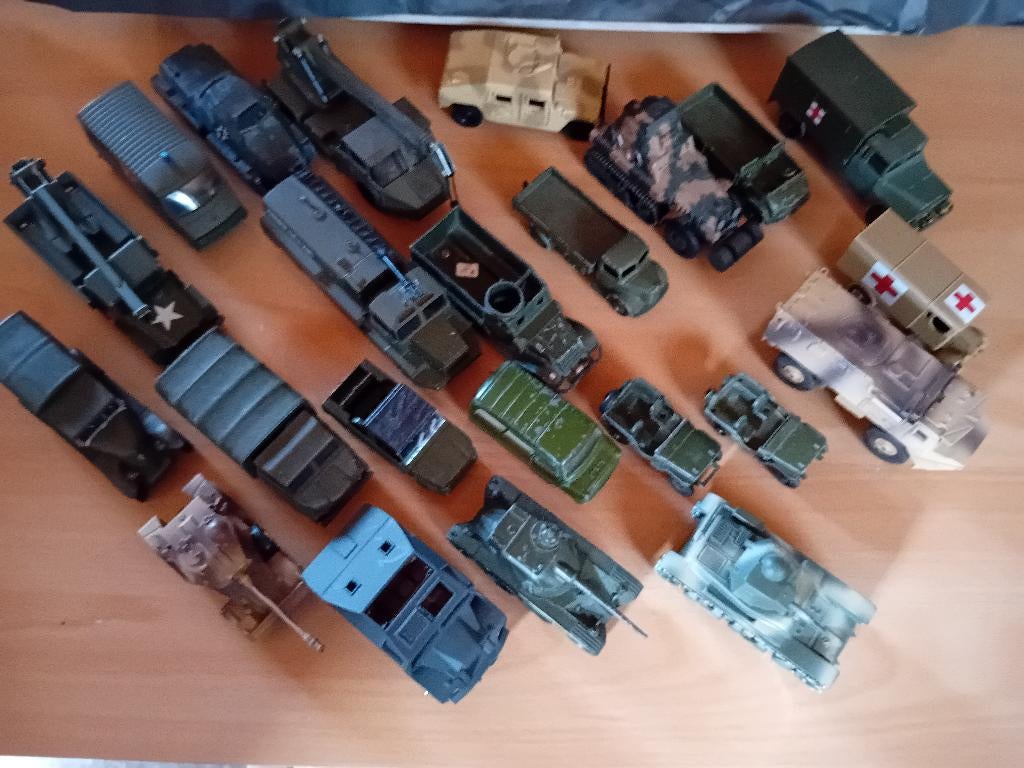 lot miniature, Hobby en Vrije tijd, Modelauto's | 1:43, Ophalen, Gebruikt, Overige typen, Solido