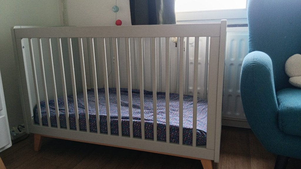 Lit bébé maison du monde, Enfants & Bébés, Matelas, Moins de 70 cm, Comme neuf, Enlèvement