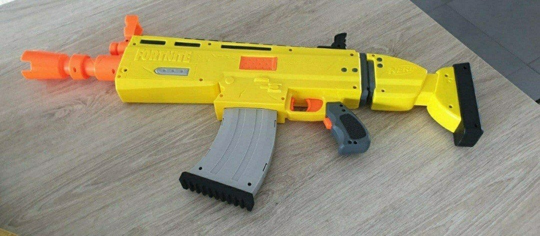 Nerf Fortnite blaster + extra's, Ophalen