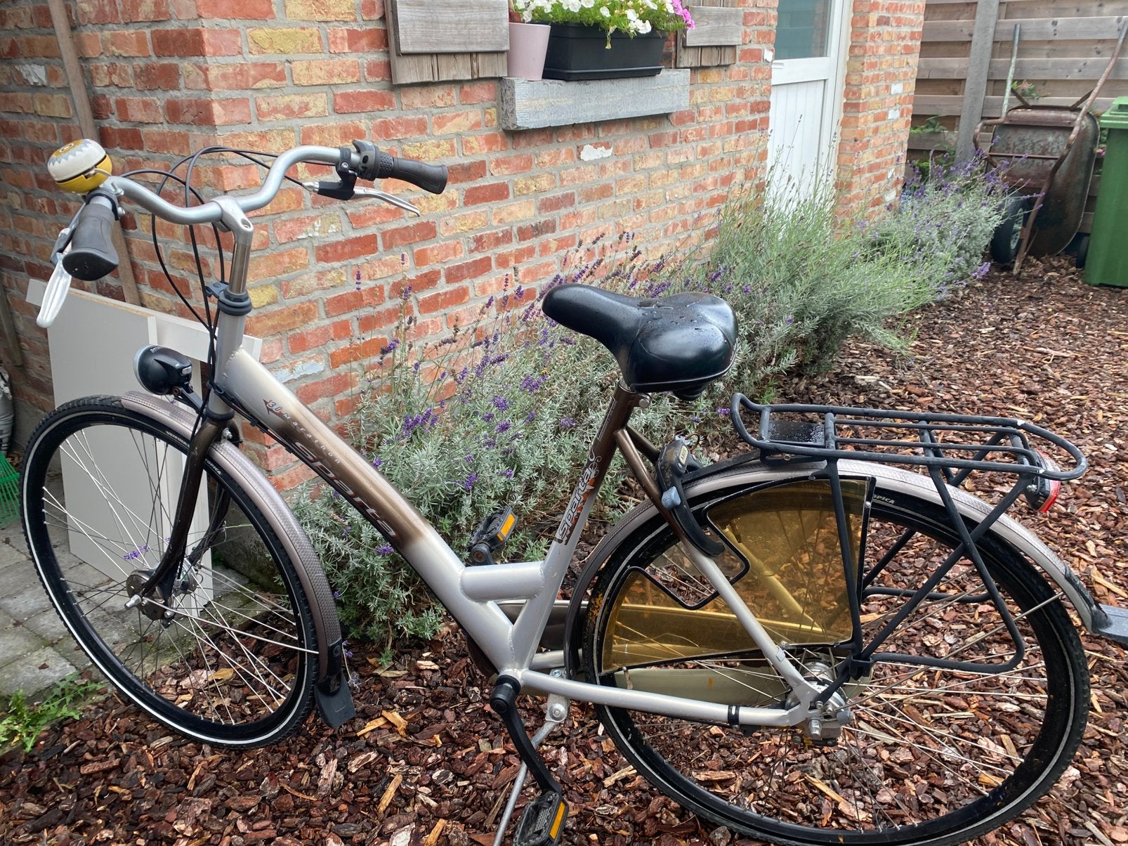 Damesfiets, Ophalen, Gebruikt
