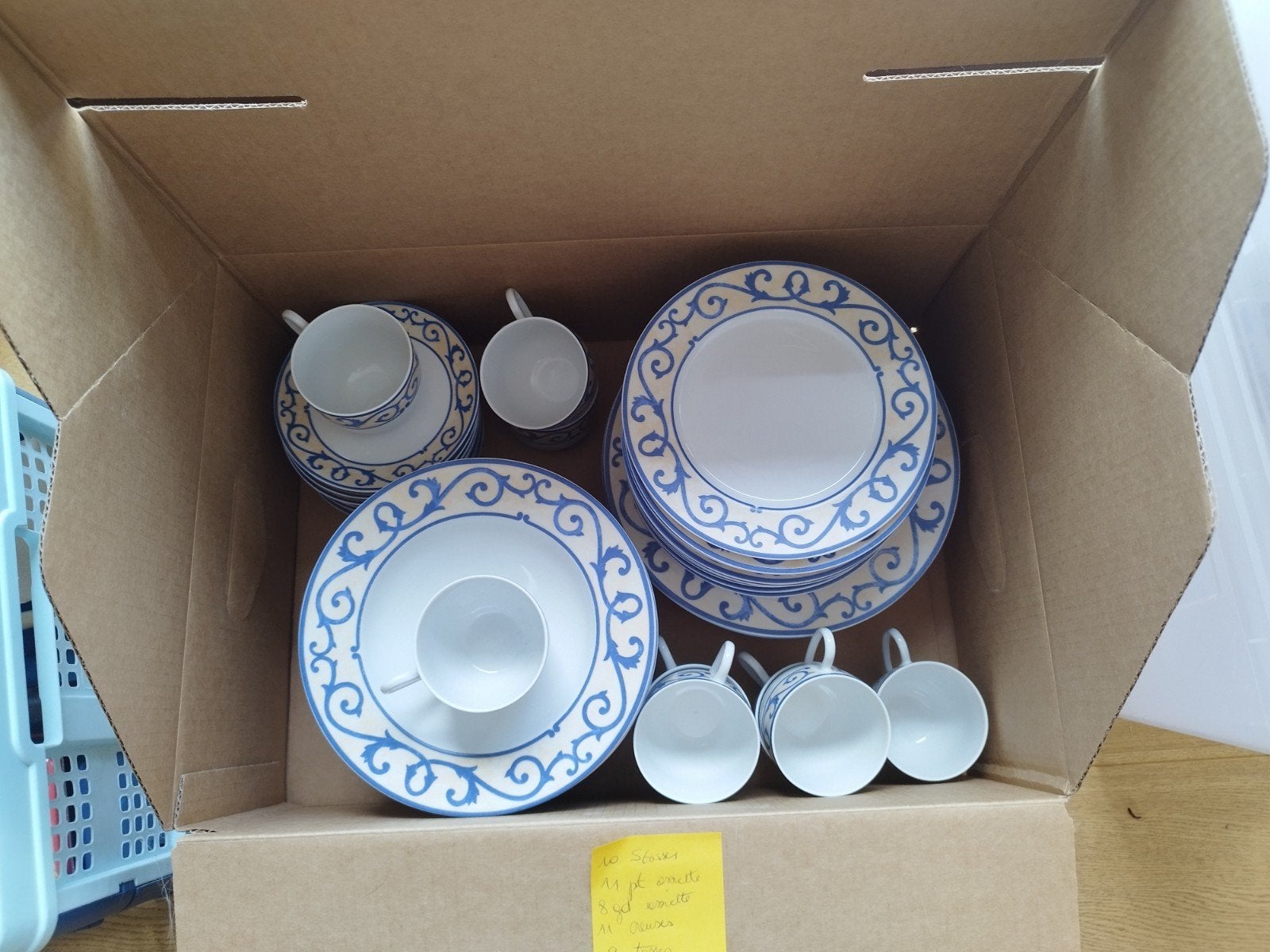 Service de vaisselle incomplet, Enlèvement, Comme neuf, Autres styles, Assiettes(s)