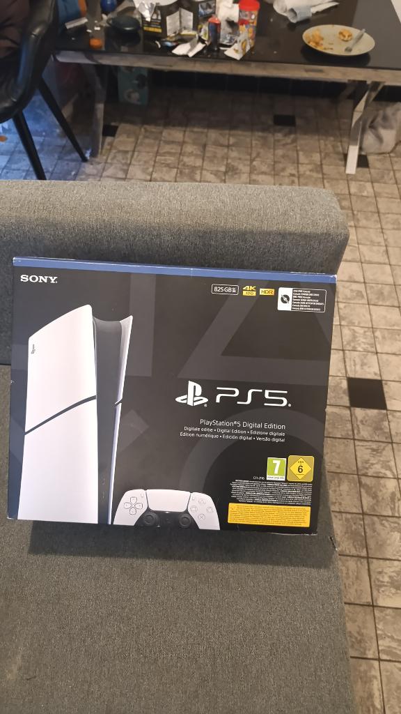 Vend PlayStation 5 nouvelle génération(Noir Mat) avec boîte, Games en Spelcomputers, Spelcomputers | Sony PlayStation 5, Ophalen