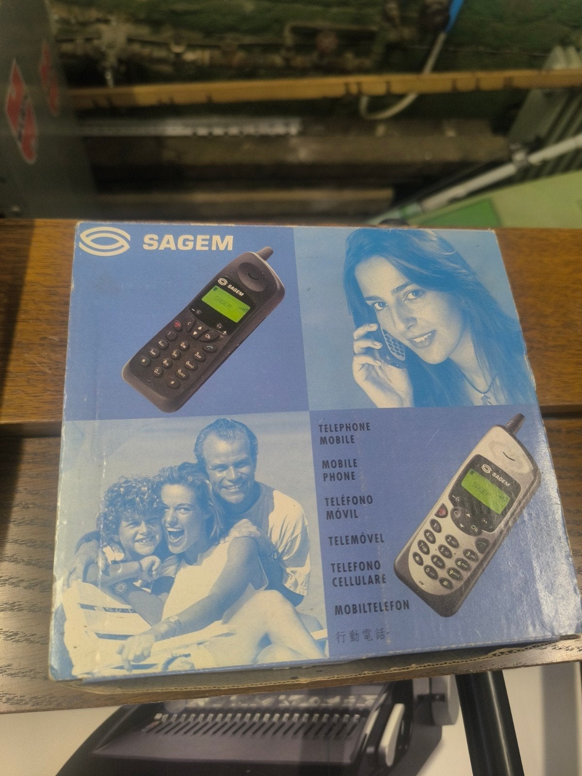 Plusieurs GSM coca  . Le tous 120€, Télécoms