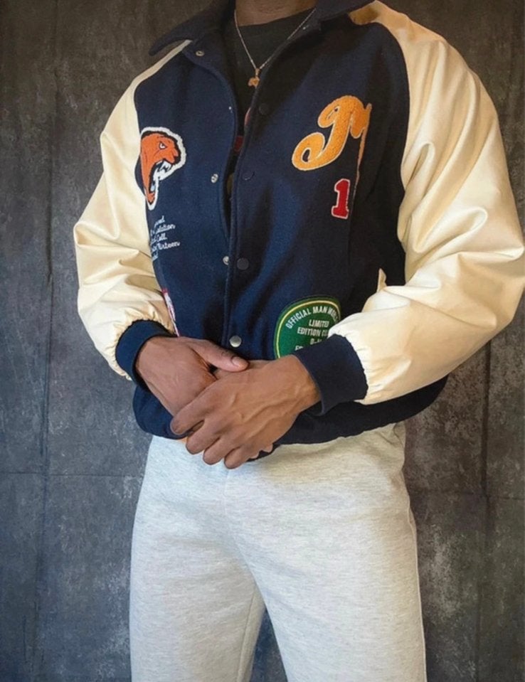 Veste varsity BoohooMAN teddy bleu marine - Taille M, Vêtements | Hommes, Vêtements Homme Autre, Comme neuf, Enlèvement ou Envoi