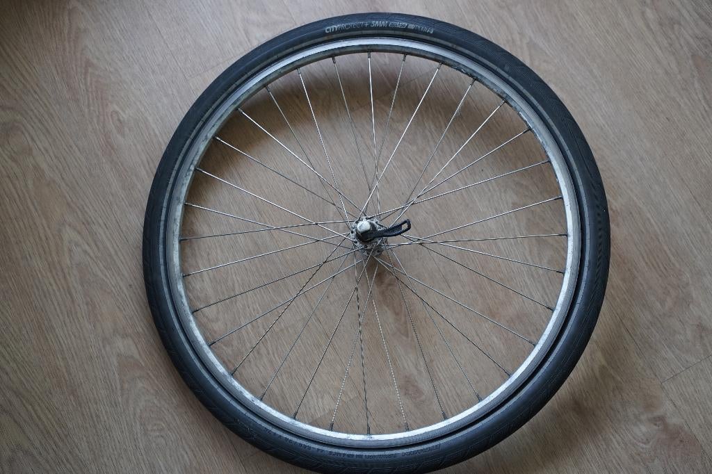 Roue avec pneu sans chambre à air – Très bon état, Enlèvement, Utilisé