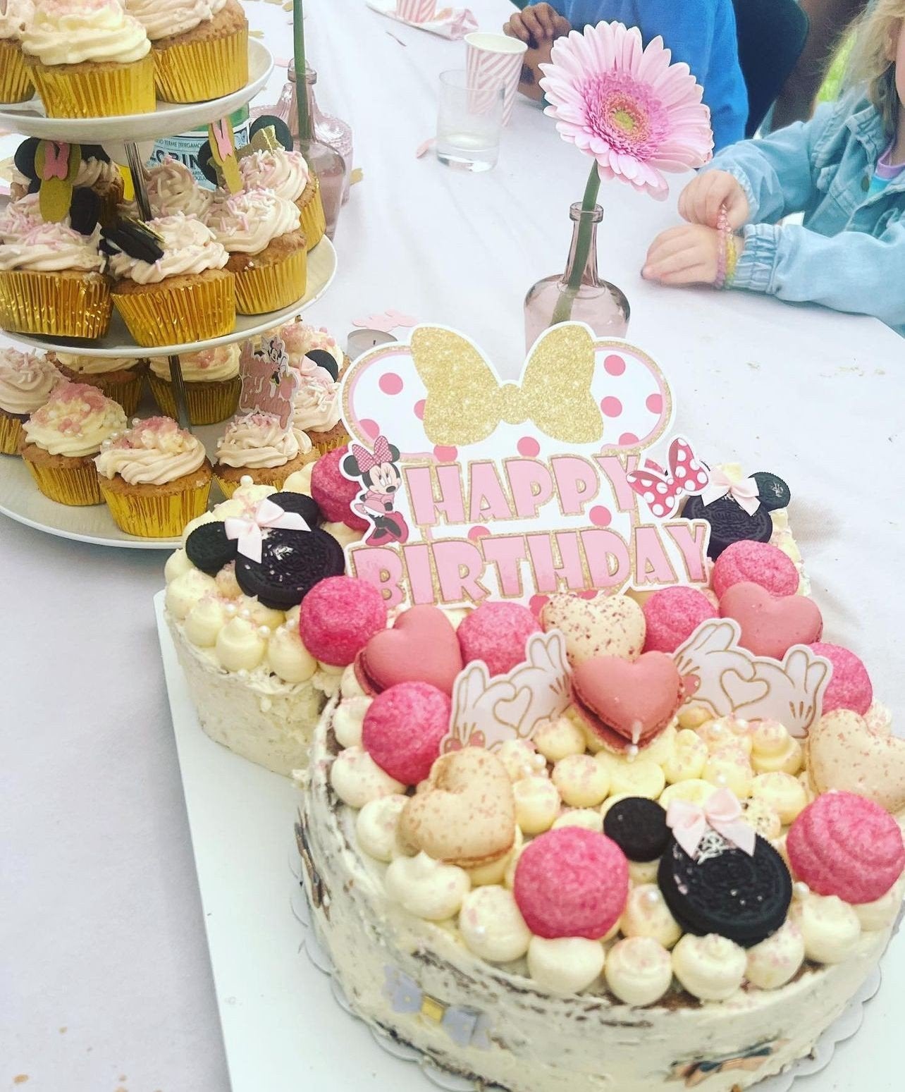 Ik bak taarten en cupecakes op bestelling, Ophalen, Taarten