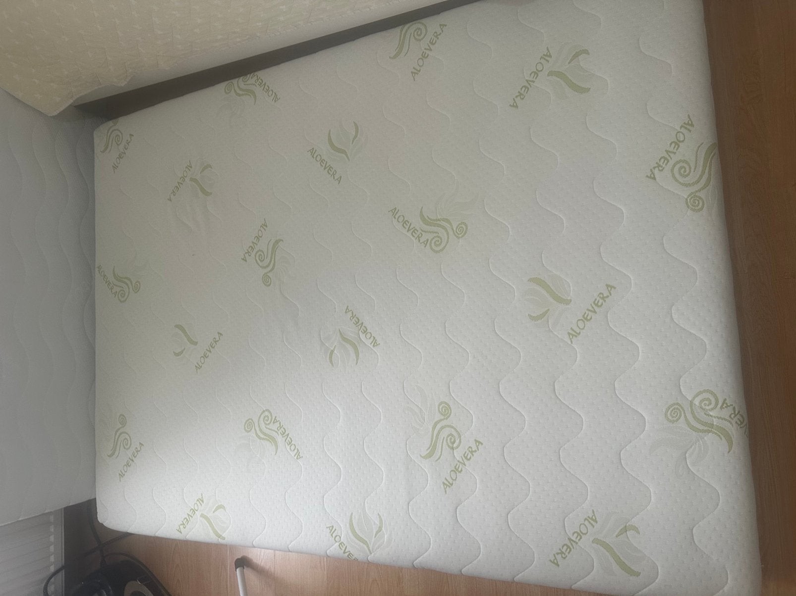 Matelas Alovera 190x140, Enlèvement, Comme neuf