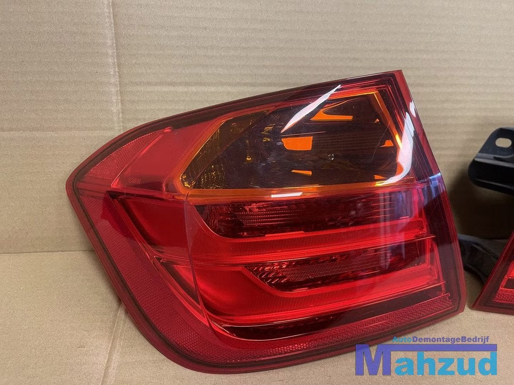 BMW 3 SERIE F30 Sedan achterlicht links buiten 2011-2018, Petuelring 130
80788  Munich, DE, Gebruikt, Info@bmw.de, BMW