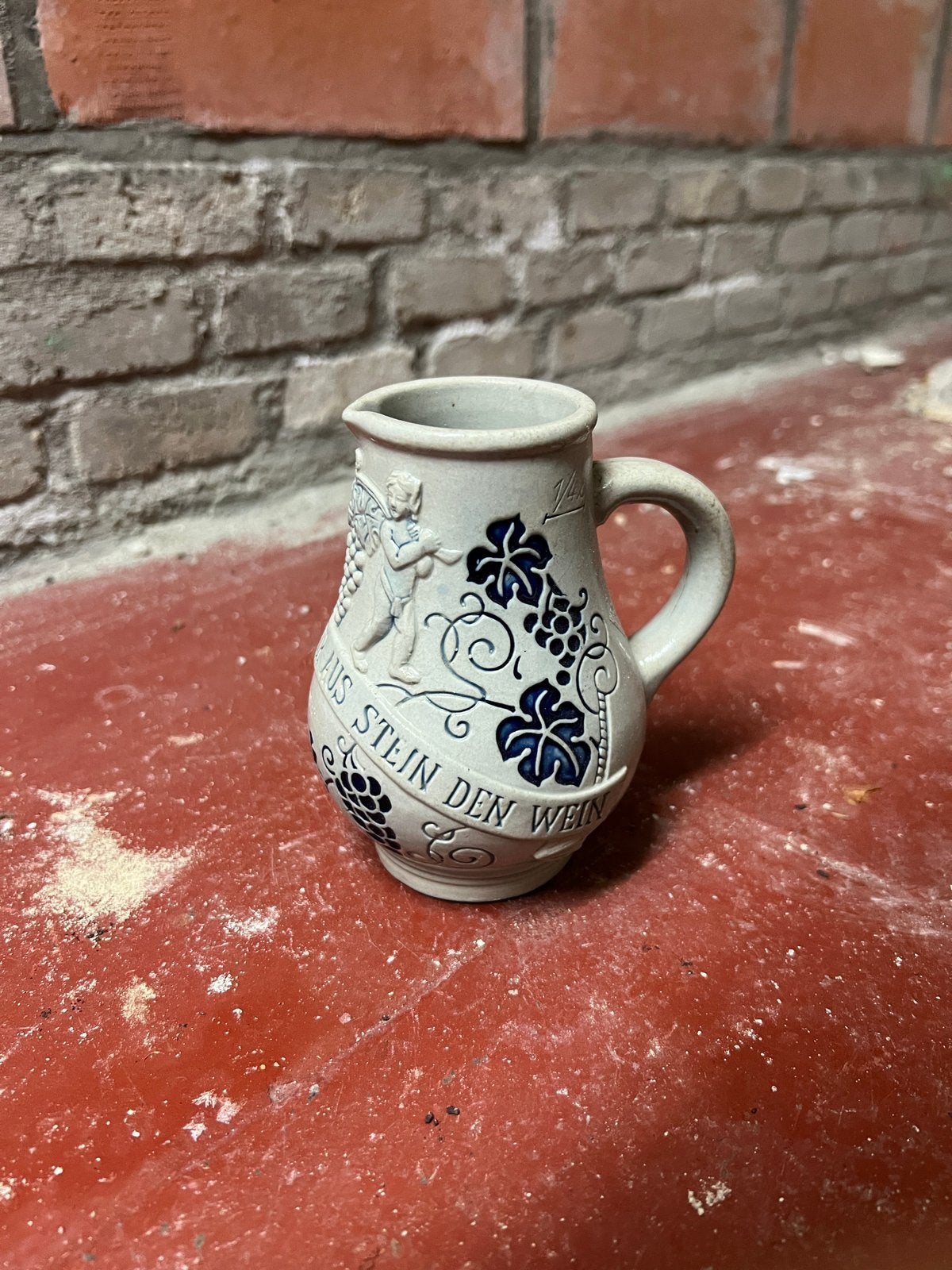 Vintage Duits steengoed wijnkannetje (1/4L) met spreuk, Antiek en Kunst, Antiek | Vazen, Ophalen