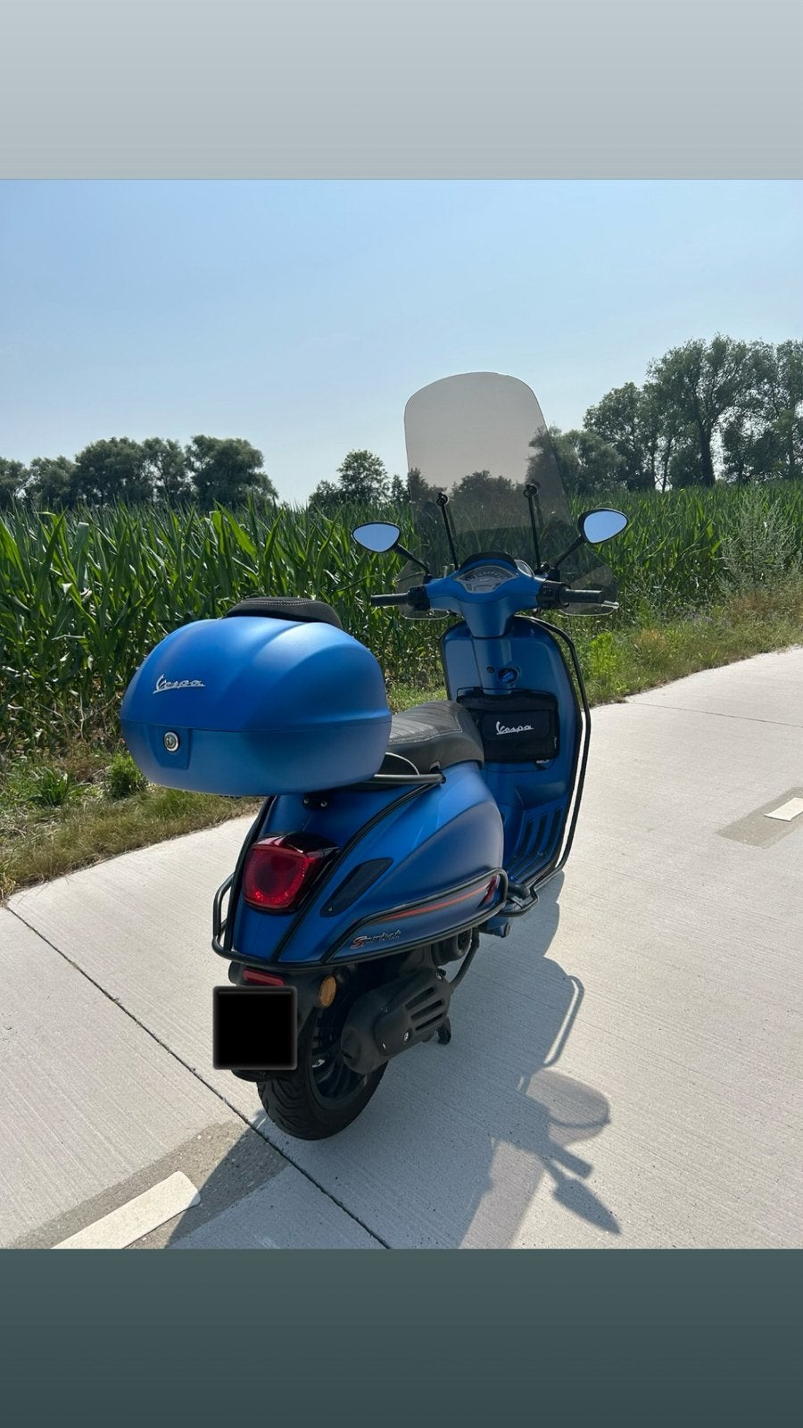 Vespa sprint mat blauw, Fietsen en Brommers, Ophalen, Zo goed als nieuw, Benzine, 50 cc