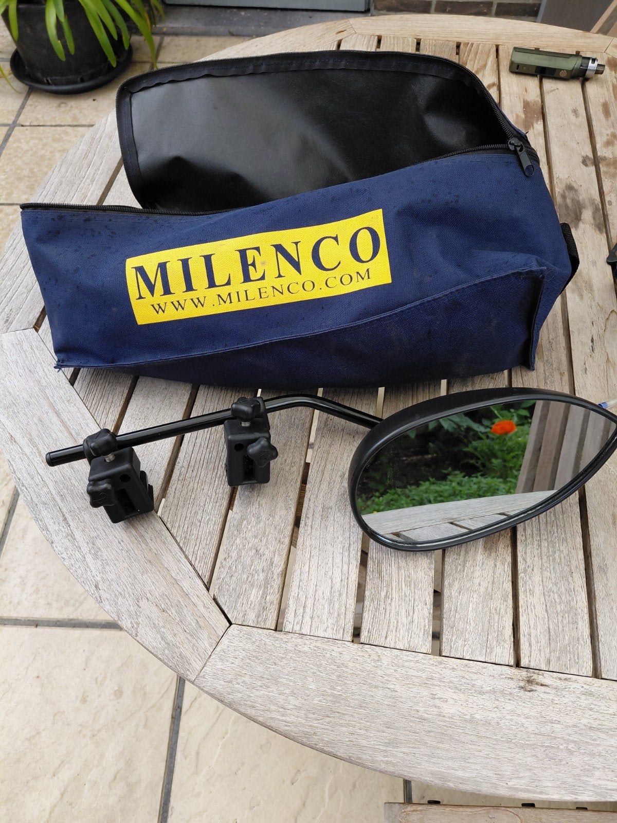 Caravanspiegel merk Milenco, Ophalen