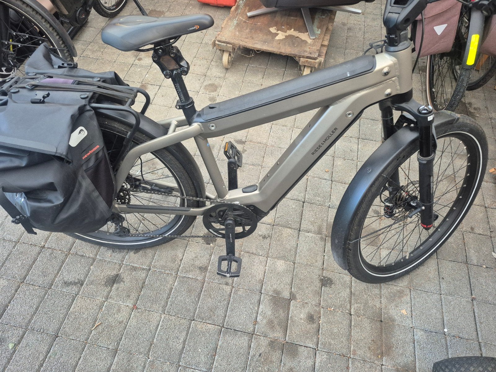 riese en muller supercharger 4200 km, Enlèvement