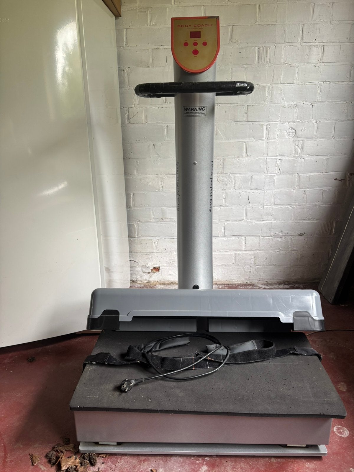 Trilplaat body coach met mat - Gratis op te halen, Ophalen, Gebruikt, Metaal, Trilplaat