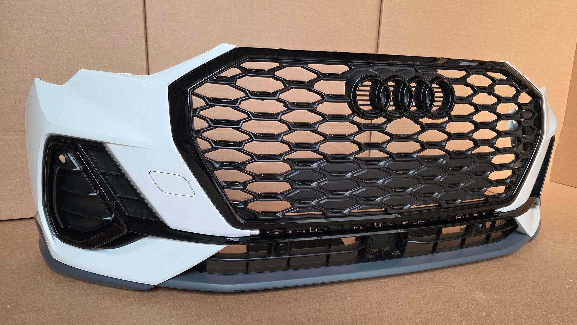 Voorbumper Audi Q3 83A F3 S-line S line Bumper L S9R Orginee, Autos : Pièces & Accessoires, -, Origine de la pièce connue, Audi