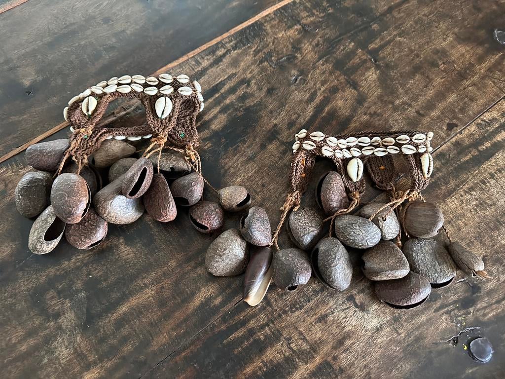 Bamileke enkel rammelaars Afrikaanse kunst v. Antropoloog, Antiek en Kunst, Verzenden
