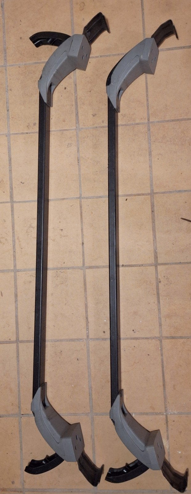 Barres de toit Toyota Yaris Verso – Charge max 75 kg, Enlèvement