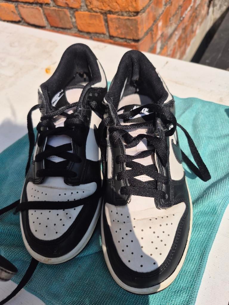 NIKE maat 37.5, Ophalen, Nike, Zo goed als nieuw, Wit