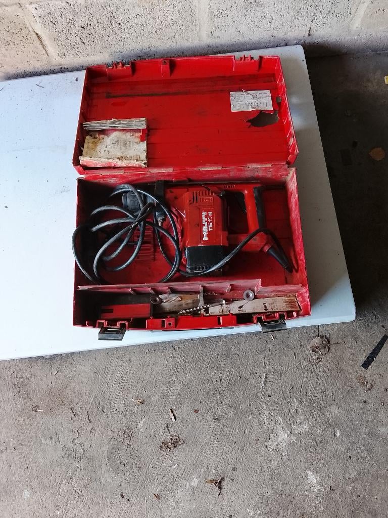 Foreuse burinaire Hilti te 18M, Bricolage & Construction, Enlèvement, Utilisé