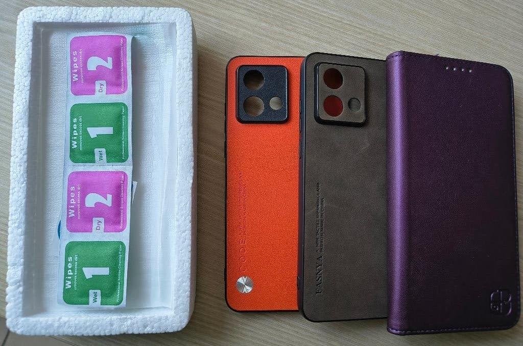 3 étuis + 1 protecteur d'écran pour Motorola Moto G84, Enlèvement ou Envoi, Comme neuf, Motorola