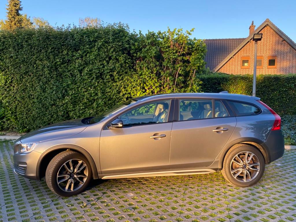 Volvo v60 cross country t5, Auto's, Automaat, 1800 kg, Euro 6, 4 cilinders