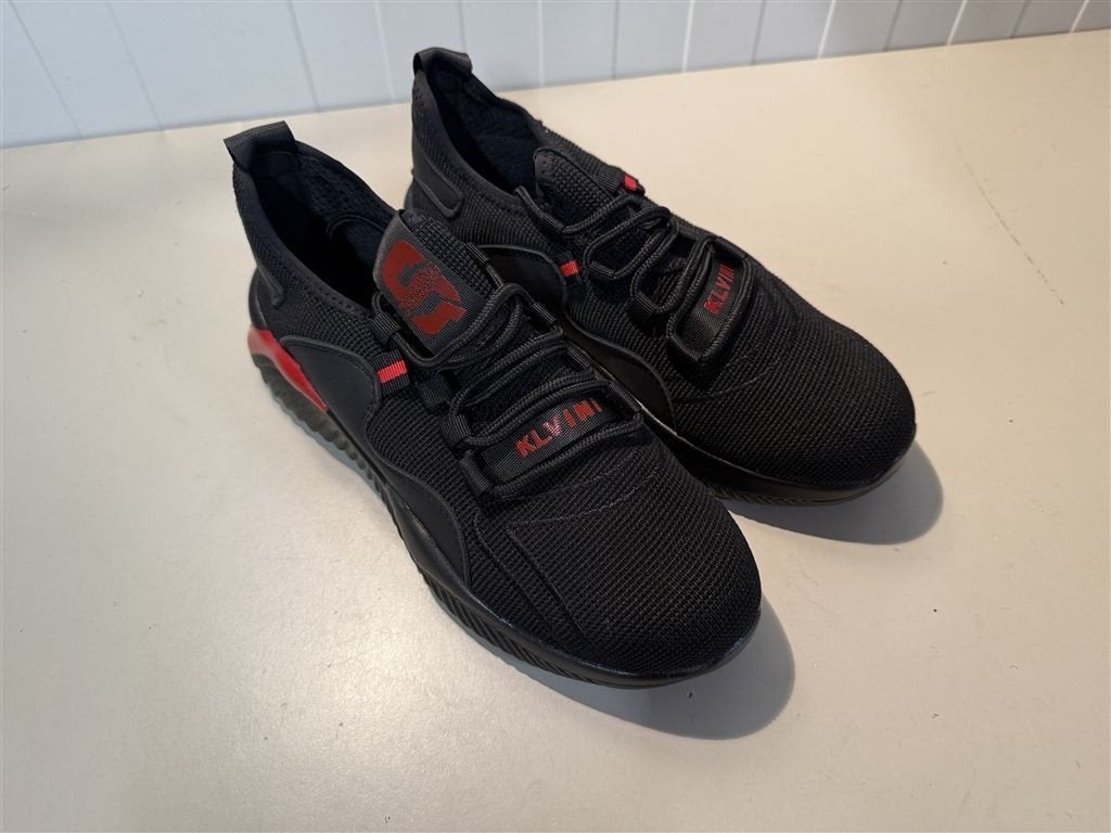Veiligheids schoenen maat 42 - zwart rood, Ophalen of Verzenden, Nieuw, Zwart