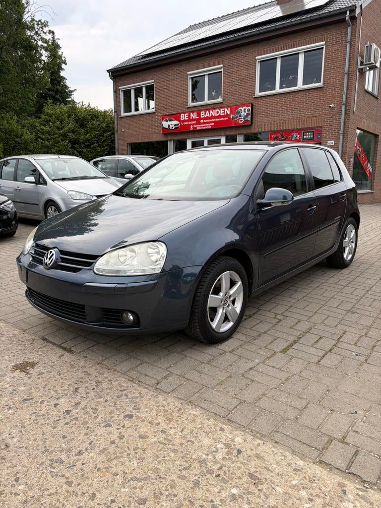 Vw golf 1.4 benzine met airco achter sensor, Auto's, Bedrijf, Handgeschakeld, 5 deurs, Golf