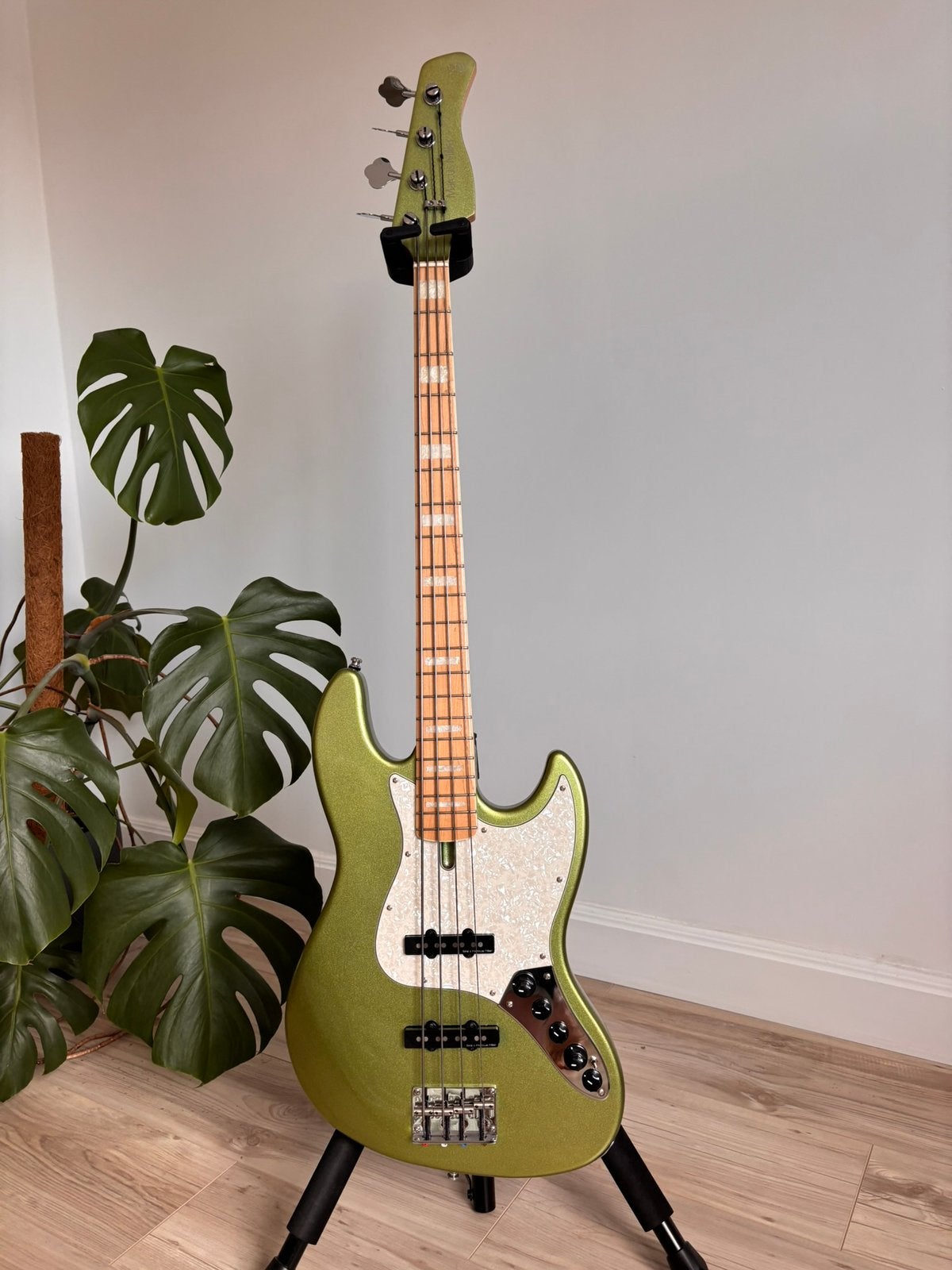 ***Sire Marcus Miller v7 2nd gen jazz bass*** Nieuwstaat, Muziek en Instrumenten, Snaarinstrumenten | Gitaren | Elektrisch, Ophalen