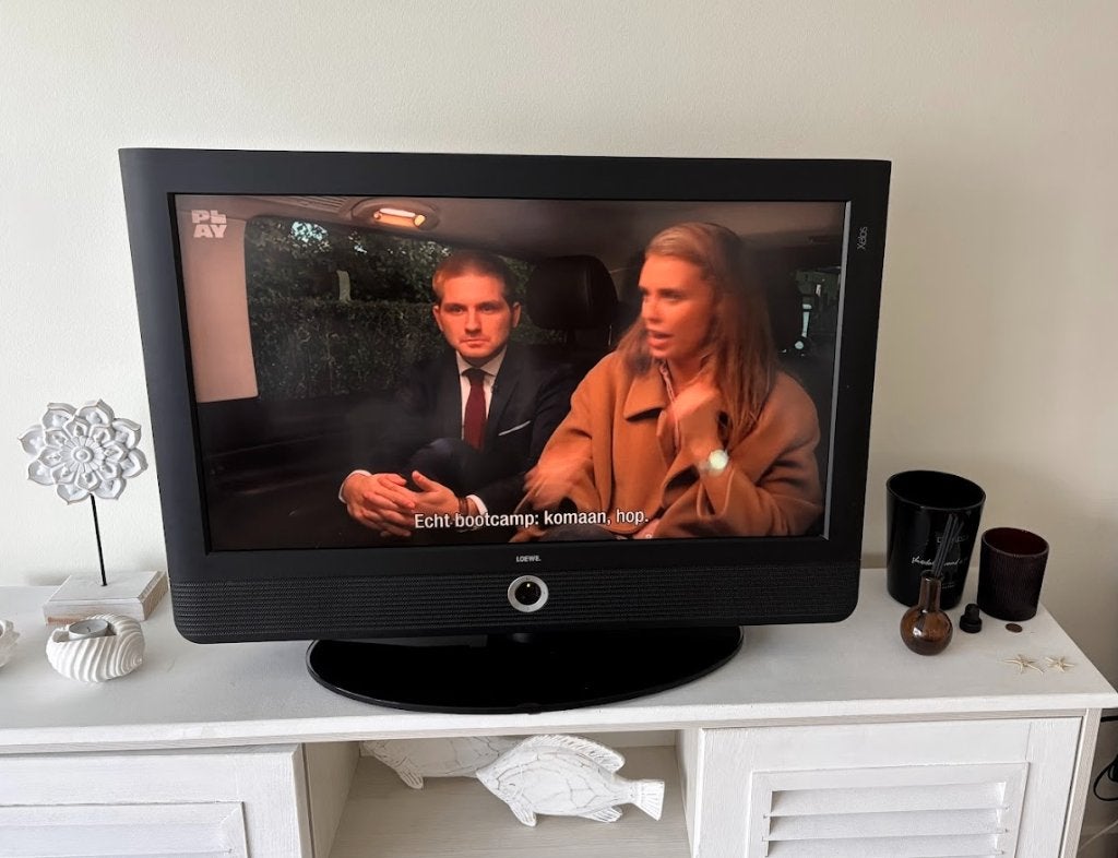Stijlvolle Loewe Xelios TV, Ophalen, Zo goed als nieuw, LCD