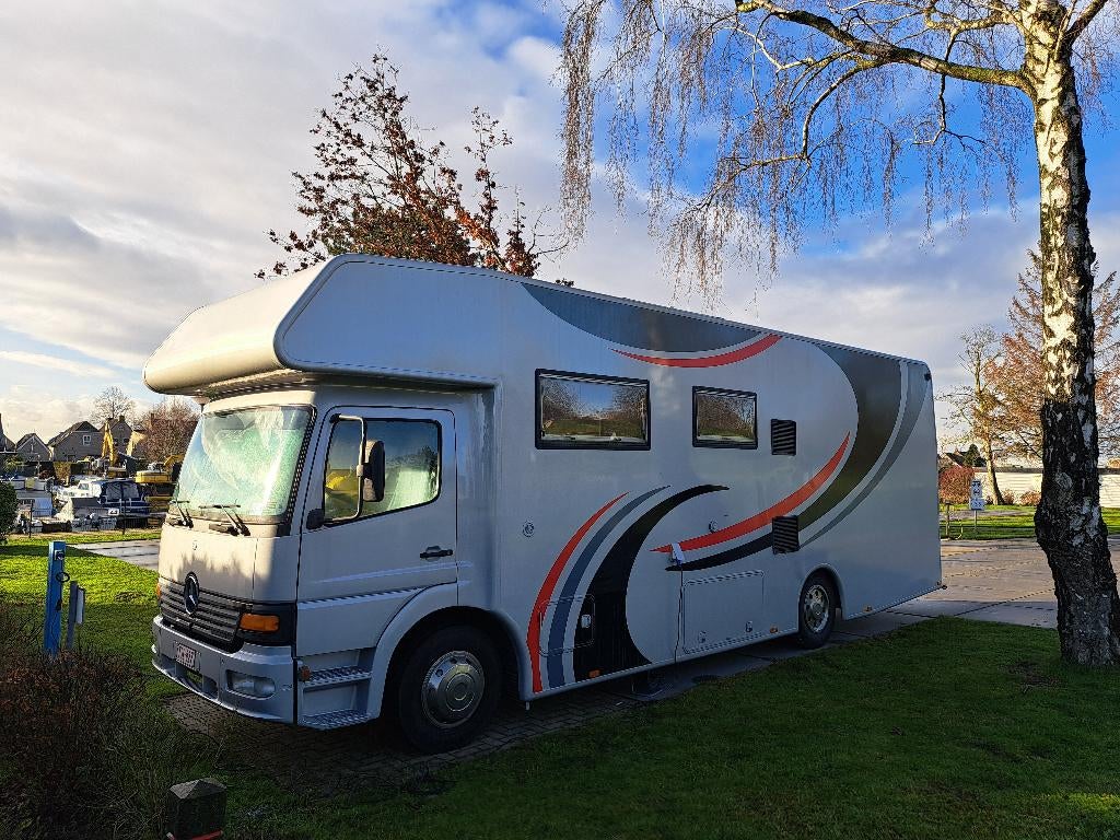Mobilhome luxe uitvoering Rijbewijs C Mercedes Atego 11,9t, Caravans en Kamperen, Mobilhomes, Buscamper of Camperbus, Ringverwarming