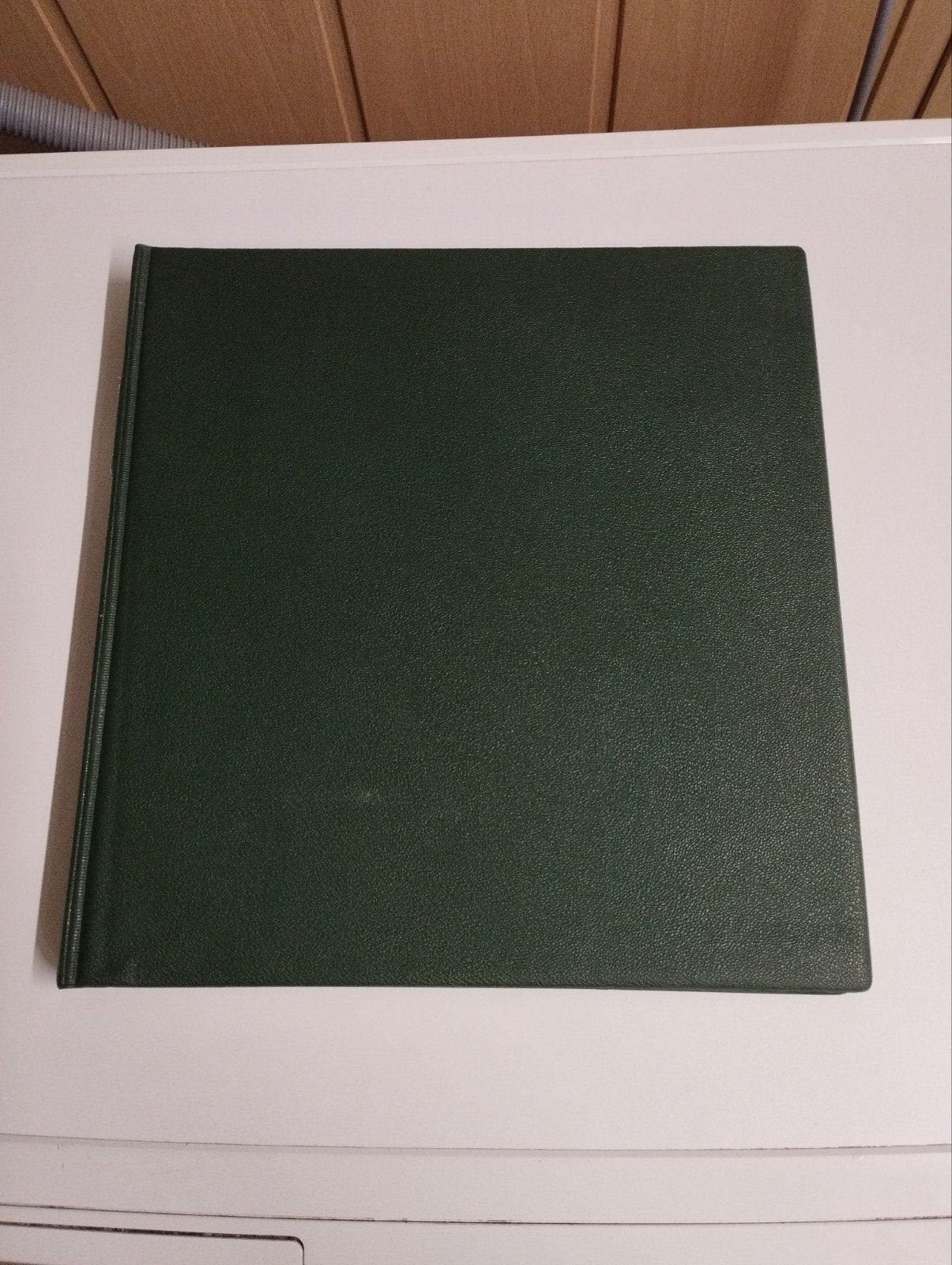 een album met speciale albumbladeren jaar 1845 tot 1937, Enlèvement