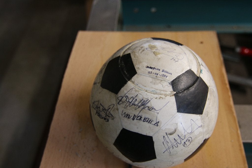 diable rouge, Sport en Fitness, Voetbal, Ophalen, Bal