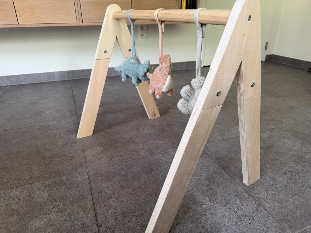 Babygym Jollein (houten speelboog) met dino’s, Kinderen en Baby's, Speelgoed | Babyspeelgoed, Ophalen, Zo goed als nieuw, Babygym