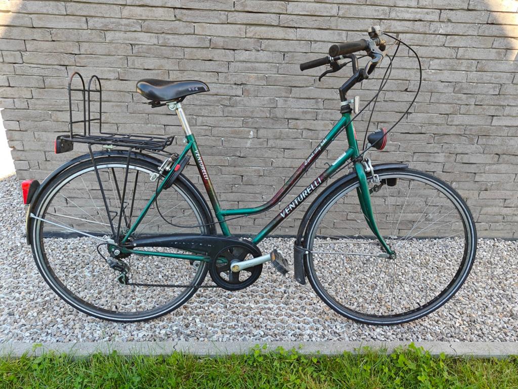Damesfiets 32 inch venturelli, Fietsen en Brommers, Ophalen