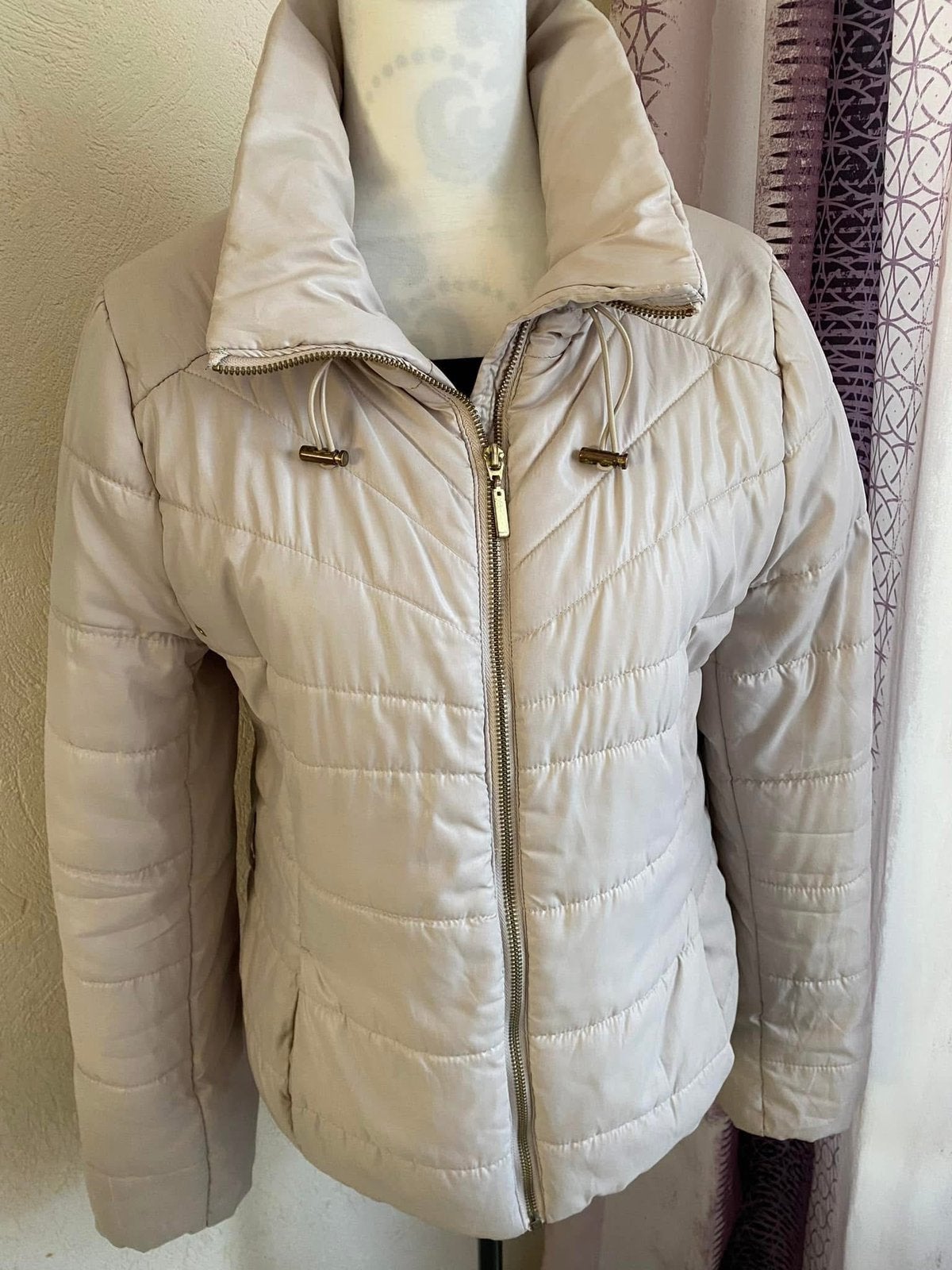 Veste matelassée légère H&M beige - Taille 44, Enlèvement ou Envoi, Comme neuf, Beige
