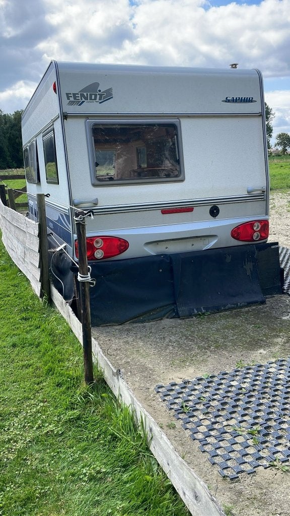 Fendt Caravan / Tiny House – unieke opportuniteit!, Dwarsbed, Treinzit, 750 - 1000 kg, Particulier