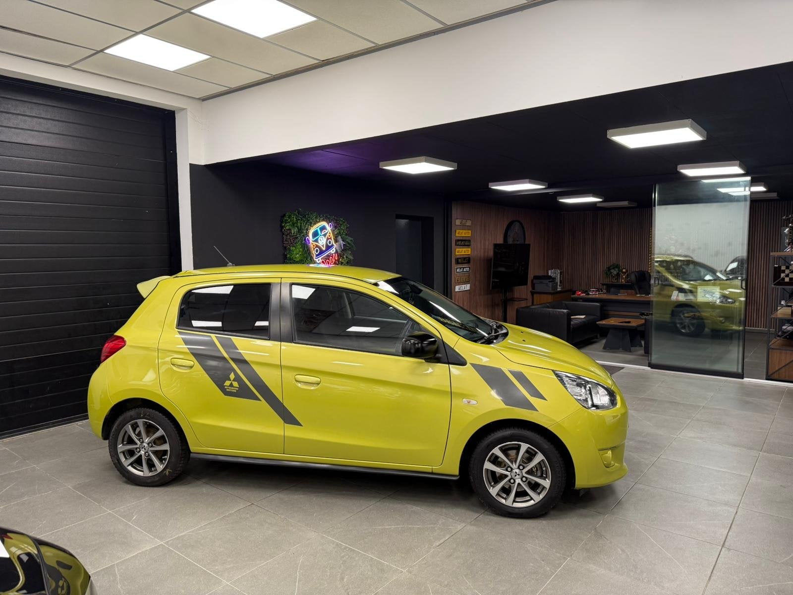 MITSUBISHI SPACESTAR 2015 1.2 BENZINE/ EURO 6 / TOPSTAAT, Auto's, Gebruikt, 96 g/km, 920 kg, Geel