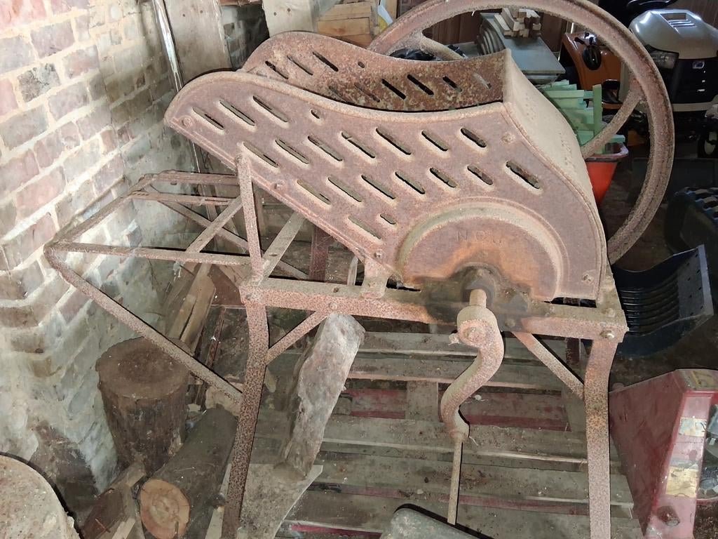 Bietenmolen te koop, Ophalen