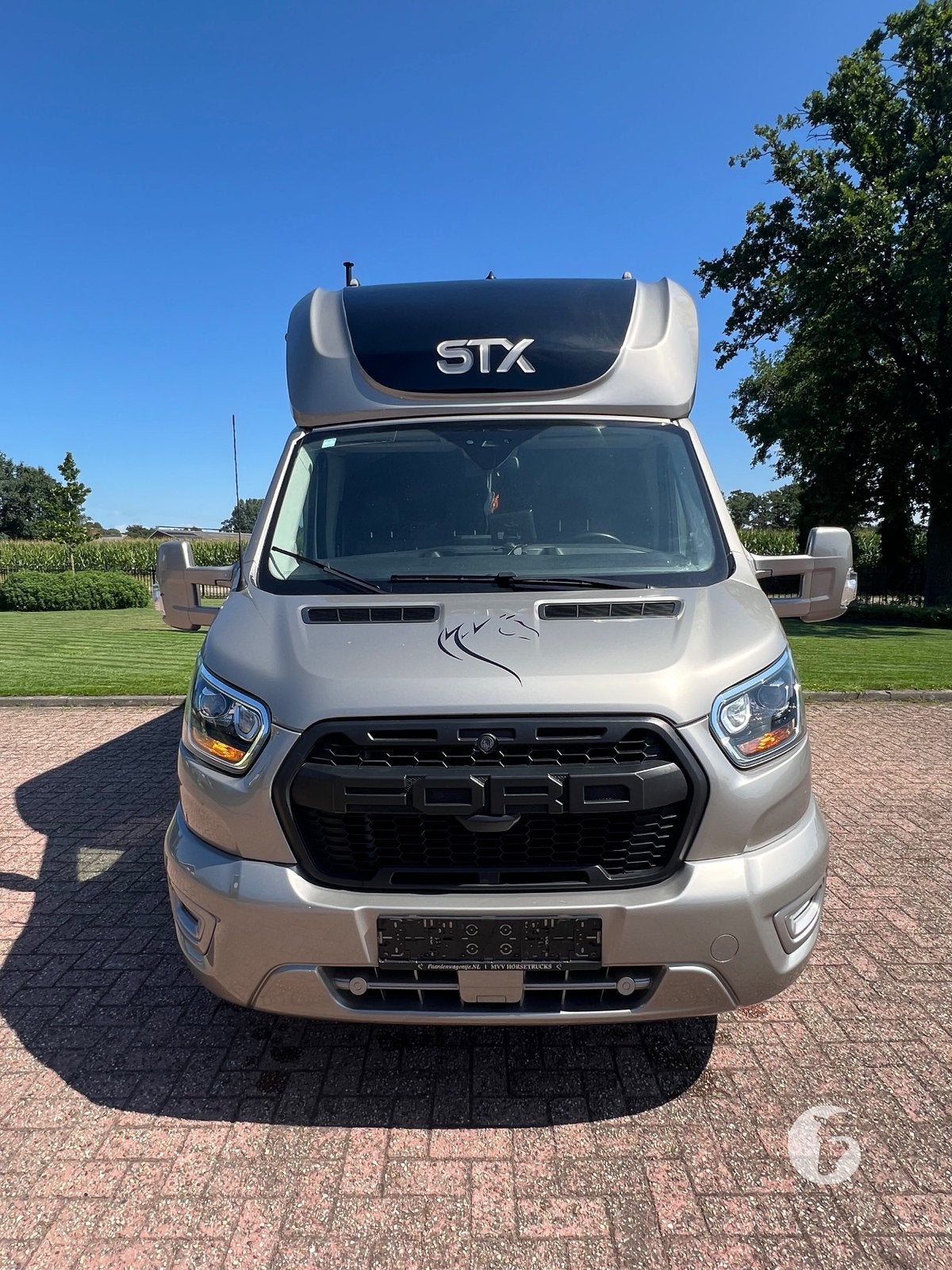 Uniek! Luxe STX Ford paardencamionette uit 2022!, Dieren en Toebehoren, Paarden en Pony's | Trailers en Aanhangwagens, Ophalen