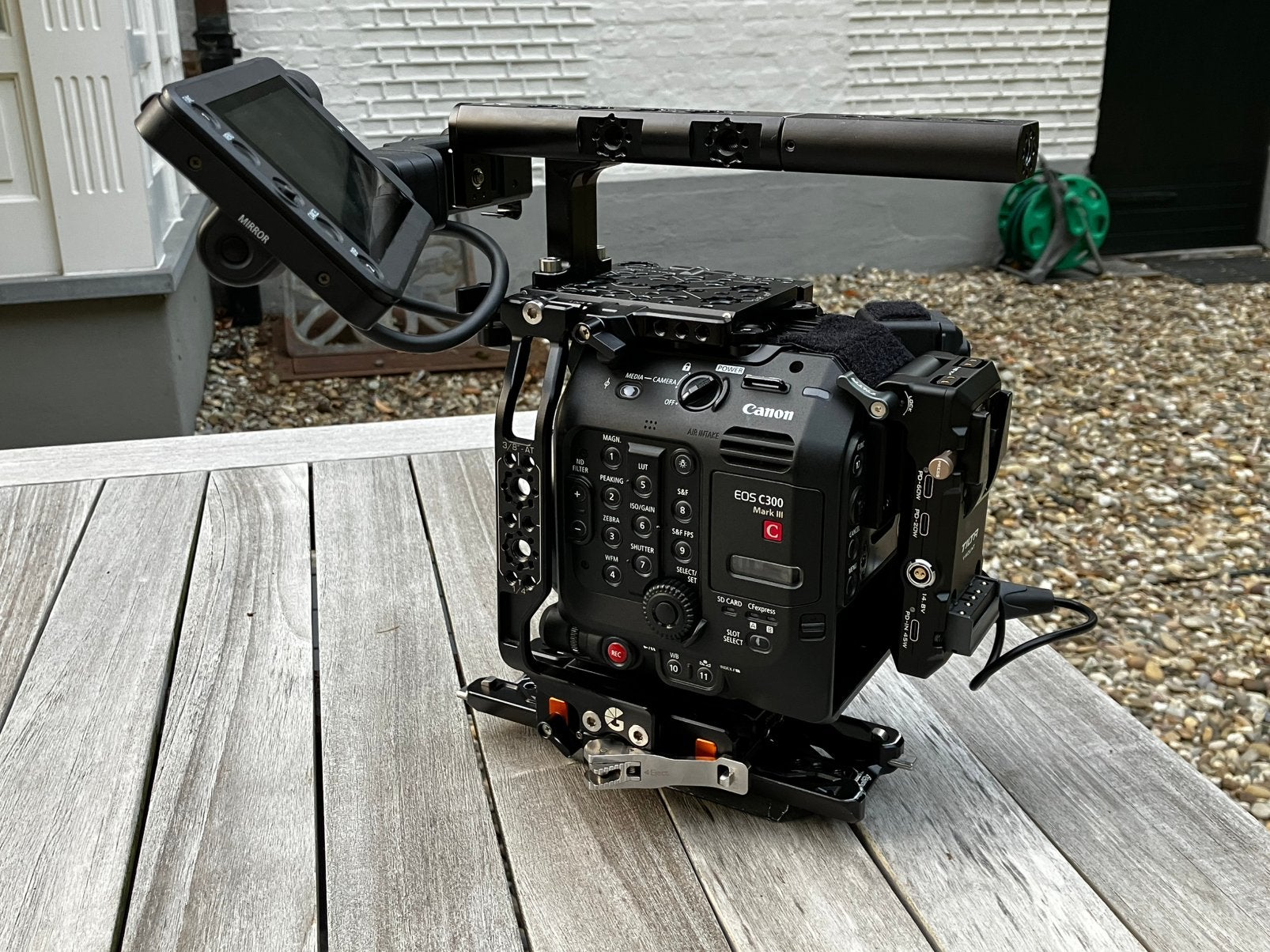 Canon EOS C300 Mark III cinema camera Bright Tangerine set, Envoi, Utilisé, Caméra, Canon