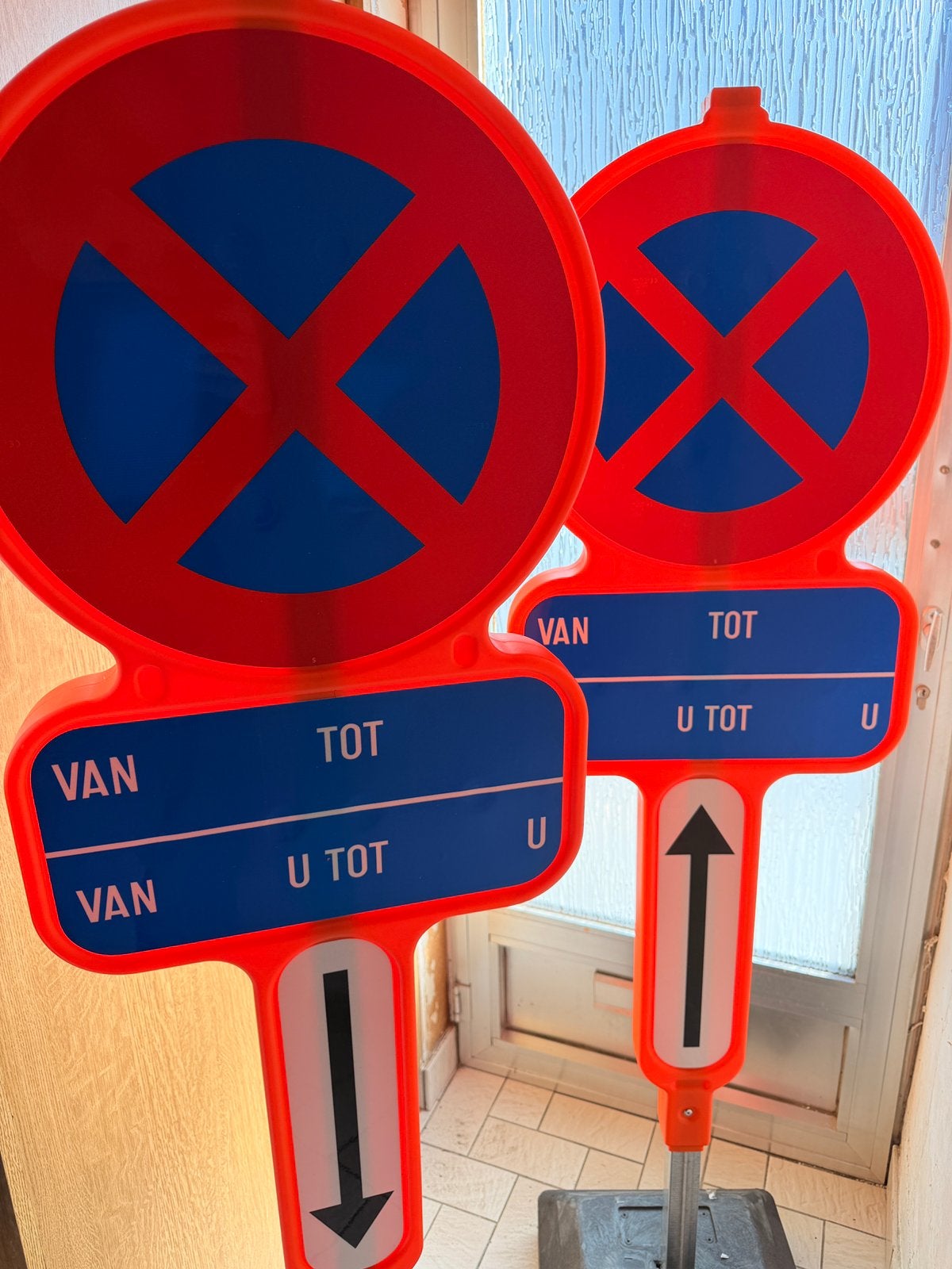 Parkeerverbod, Doe-het-zelf en Bouw, Hang- en Sluitwerk, Zo goed als nieuw, Ophalen