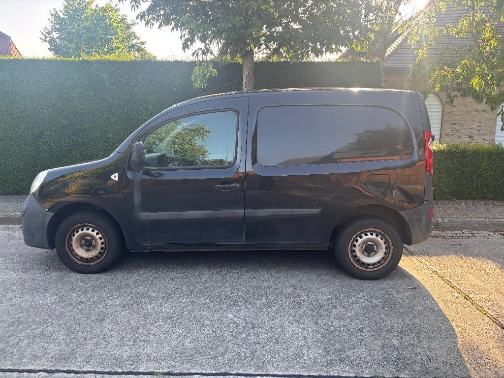 Renault Kangoo - defect, niet gekeurd, Auto's, Bestelwagens en Lichte vracht, Voorwielaandrijving, 50 kW, 12750 kg, Zwart