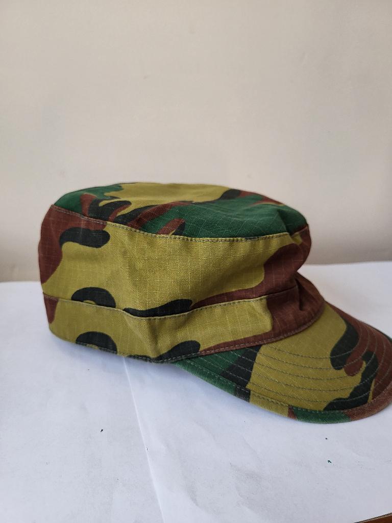 Militaria - Militaire - Casquette bariolée - Taille M, Enlèvement ou Envoi
