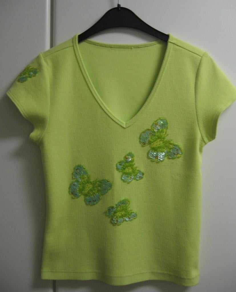 Fluo groen T-shirt met V-hals en strass, maat 38, Kleding | Dames, Verzenden, Zo goed als nieuw, Maat 38/40 (M), Groen