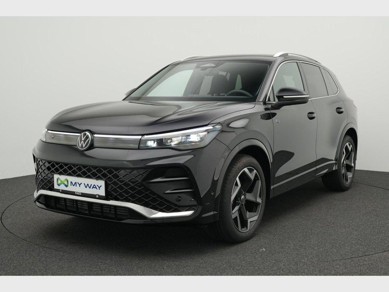 Volkswagen Tiguan Tiguan 1.5 eTSI mHEV ACT R-Line OPF DSG, Auto's, Automaat, Geheel digitaal combi-instrument, Zwart, SUV of Terreinwagen