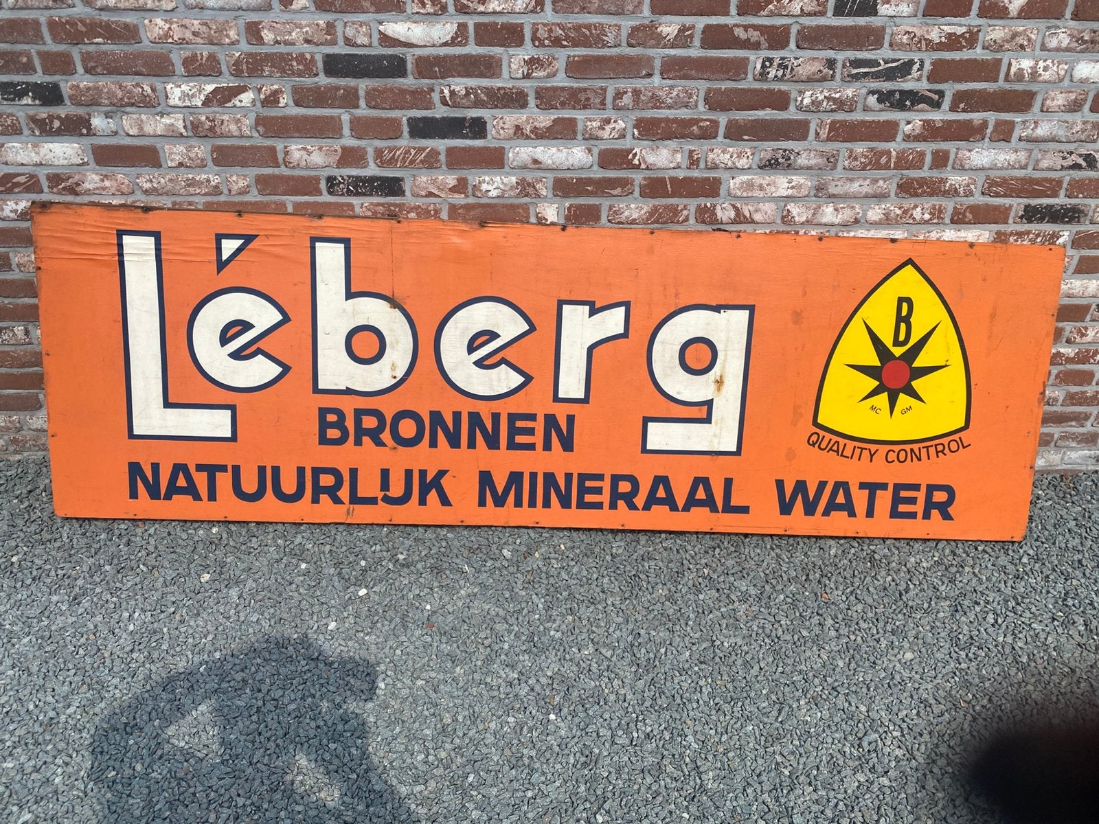 Leberg houten bord, Collections, Enlèvement
