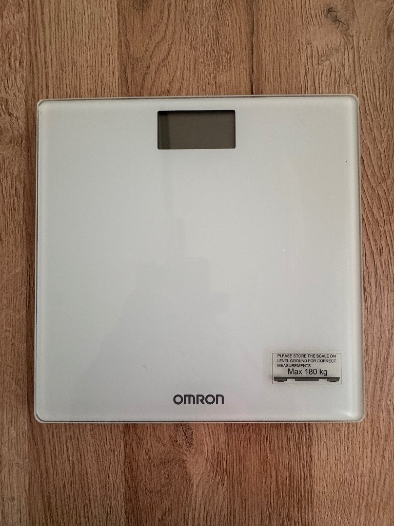 Digitale personeweegschaal OMRON, 100 kg ou plus, Enlèvement, Plus fin que 1 gramme, Pèse-personne