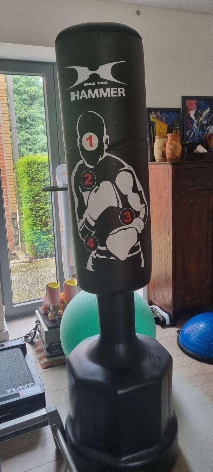The Hammer Stand Boxing Pole Sparring Pro, Enlèvement