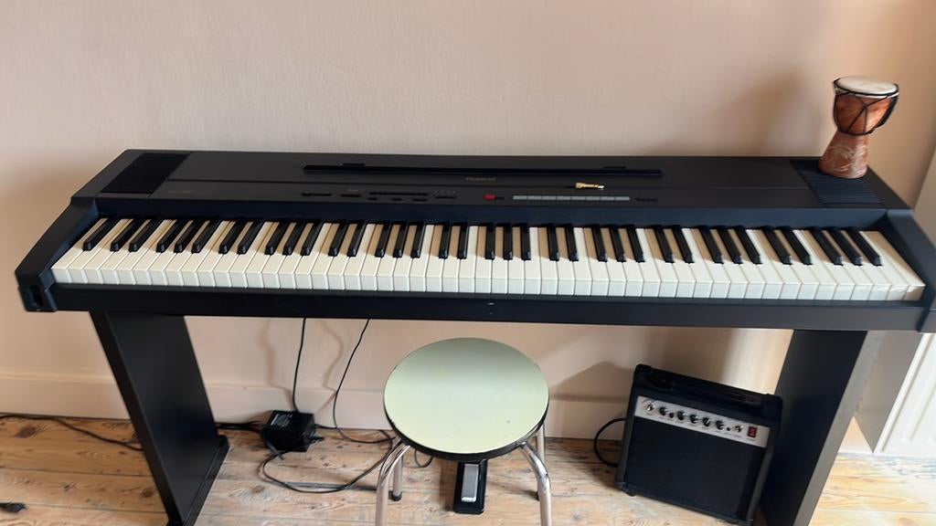 Piano digitaal roland - 200 euro, Enlèvement, Comme neuf