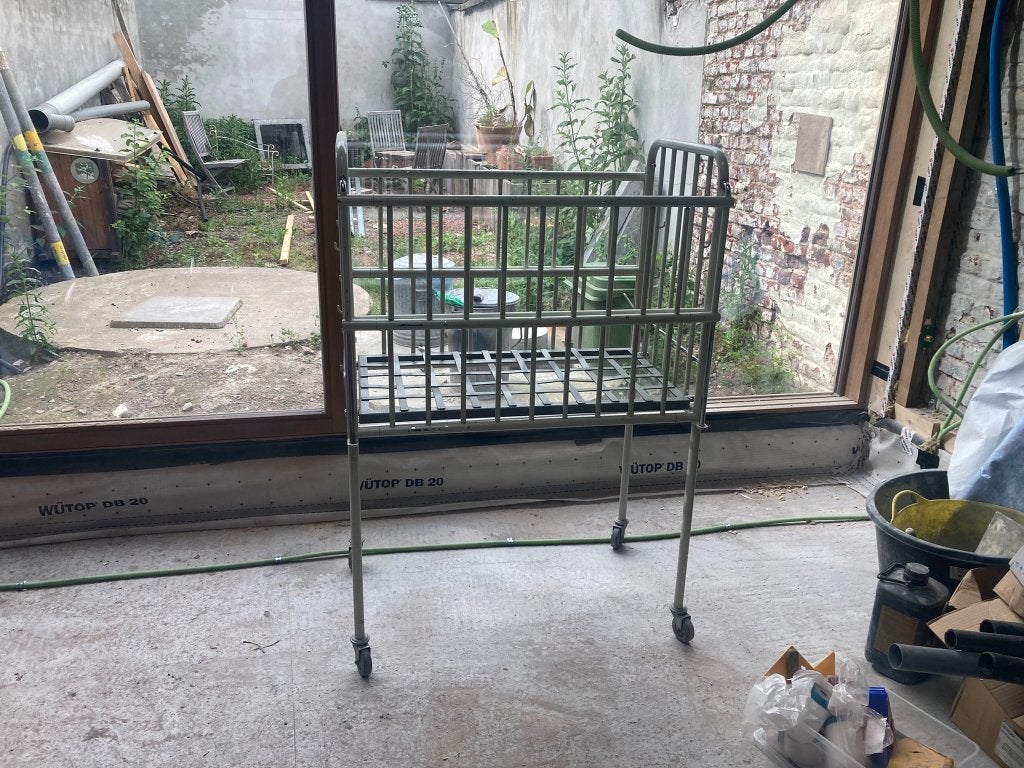 Verstelbaar babybed vintage jaren 50/60 op wielen, Enlèvement, Utilisé, Moins de 140 cm, Moins de 70 cm